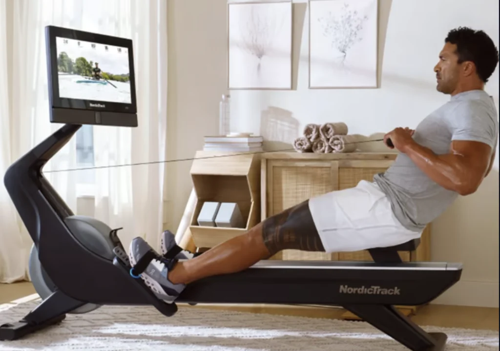 sportif-sur-rameur-rw900-nordictrack